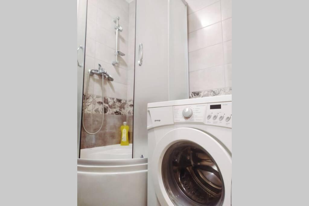 Apartment двокімнатна неподалік центру